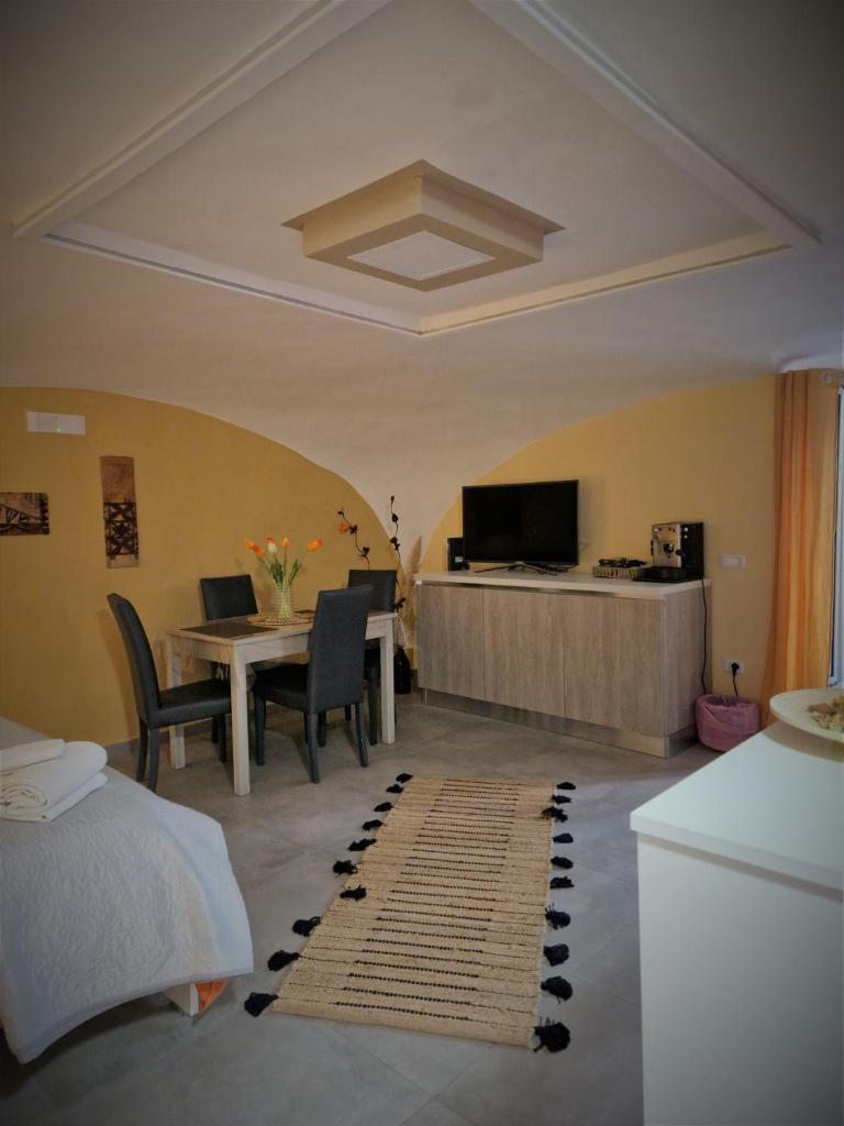 Scalinatella, Naples