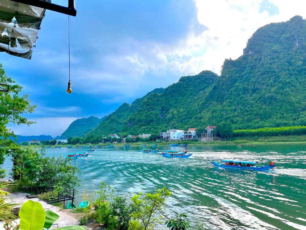 Funny Monkeys Homestay