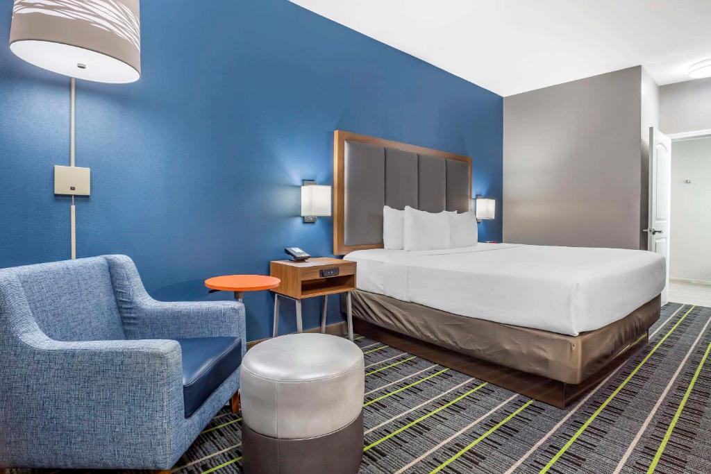 Quality Inn & Suites image