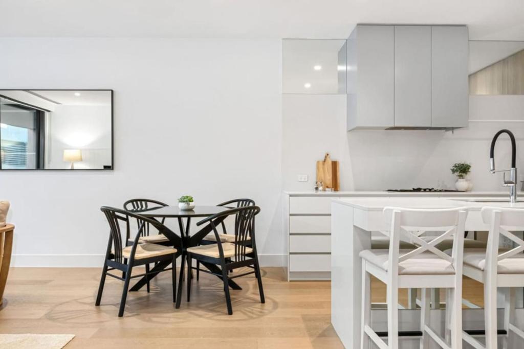 LUXE - Location, Style, Space in the heart of town photo 2