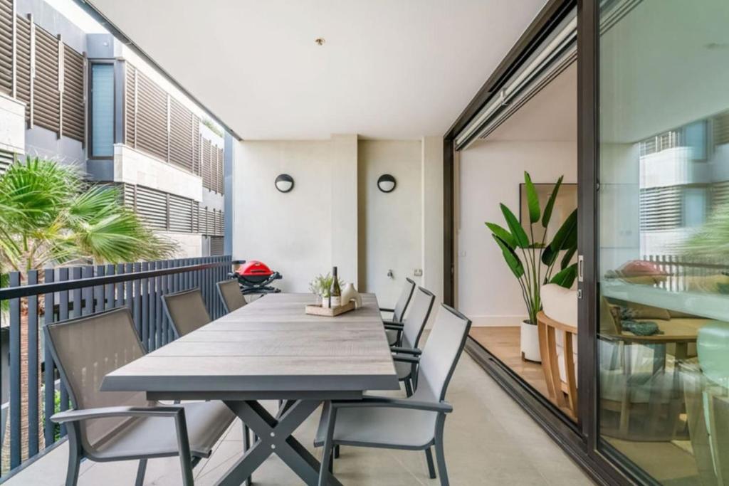LUXE - Location, Style, Space in the heart of town photo 4