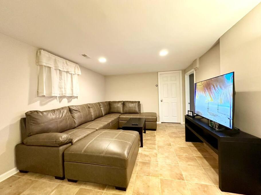 Campi Private Basement Apartment image