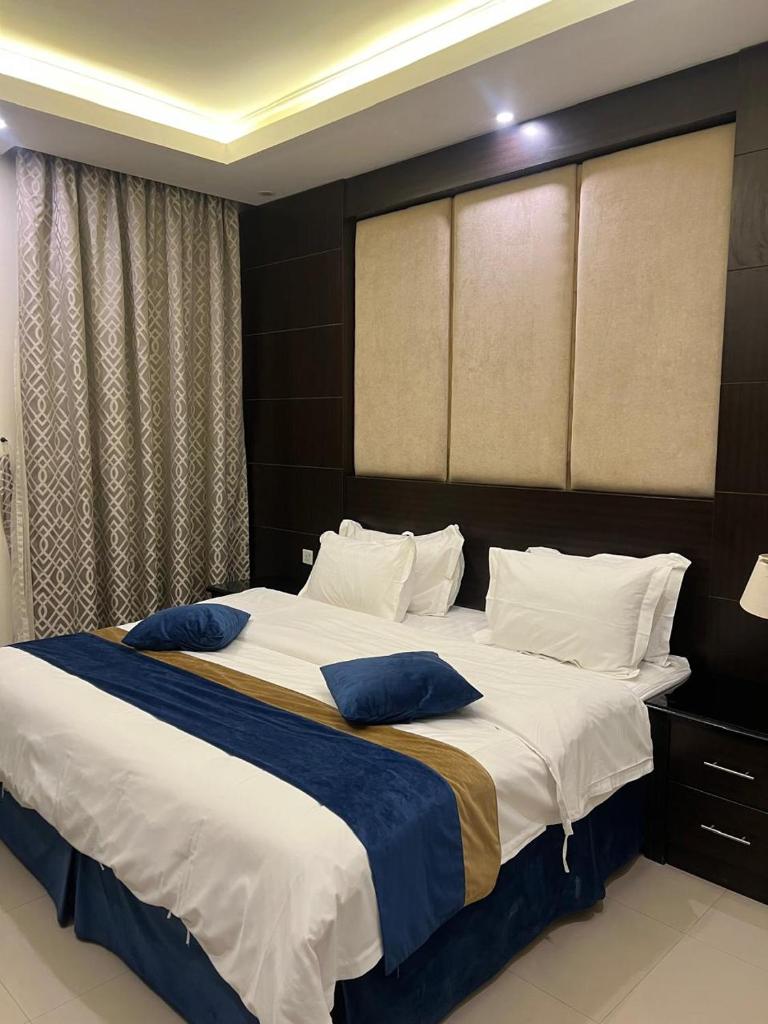 Al Khuzama Suite Serviced Apartments - Tap to explore photos