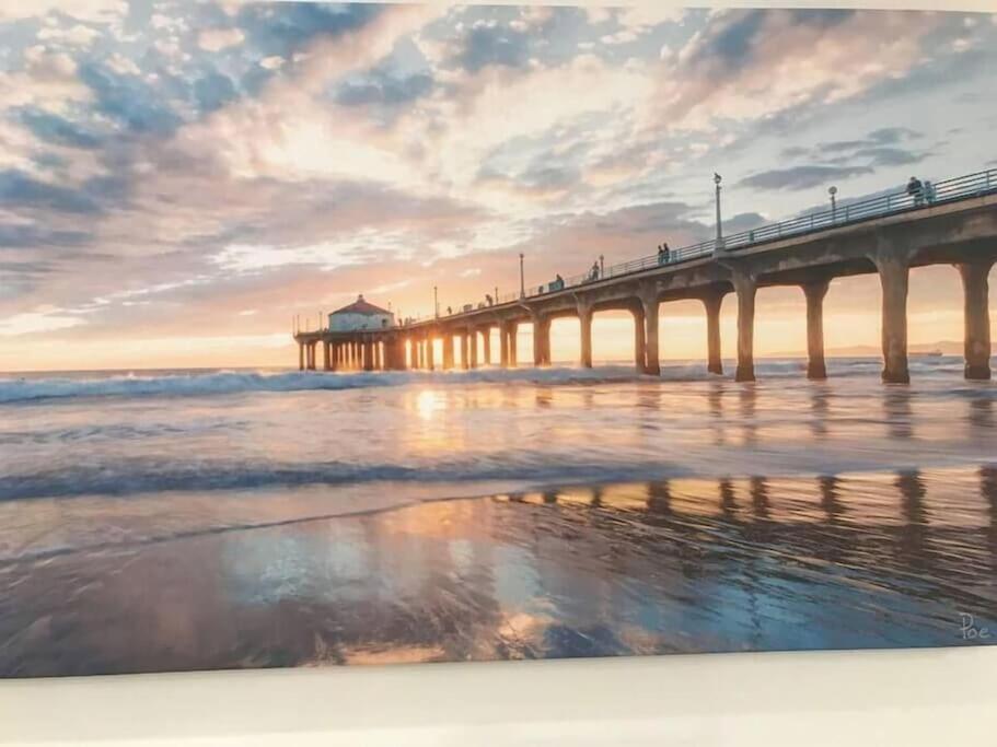 Walk 2 beach, AC, WD, Work Desk, Renovated image