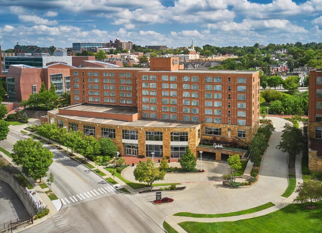 Graduate by Hilton Cincinnati image
