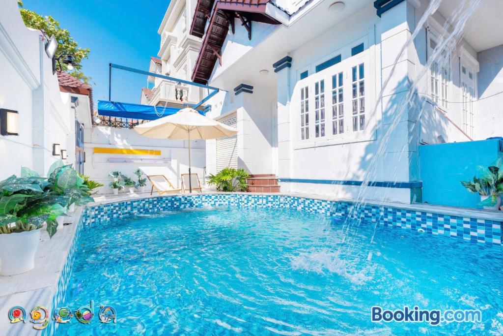 Villages hồ bơi có Bida và Karaoke khu Biệt thự PHƯƠNG NAM