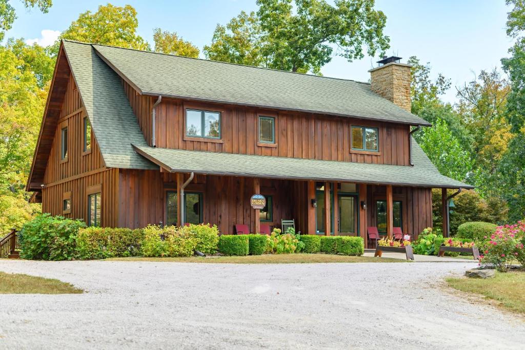 Big Sky Cabin image