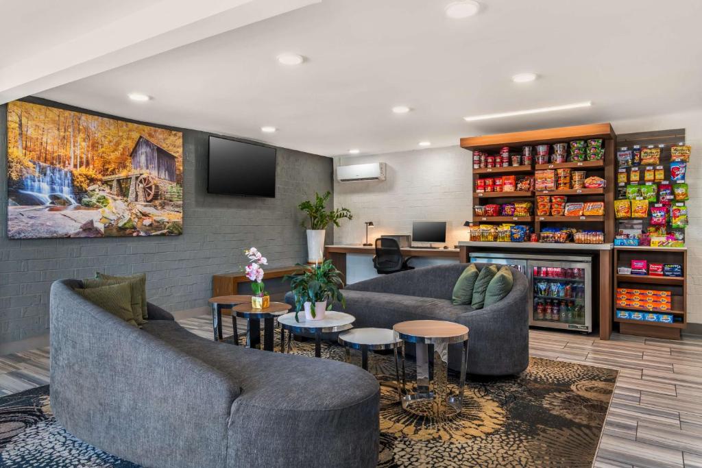 Best Western Atlanta-Marietta Ballpark Hotel image