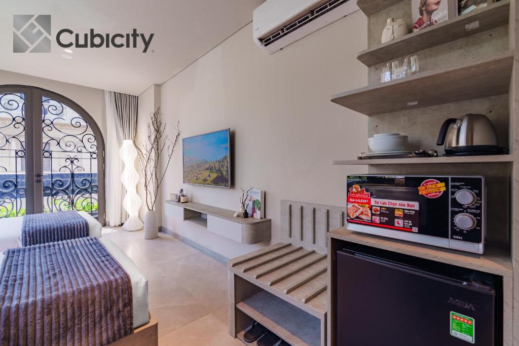 Cubicity Wall Street House