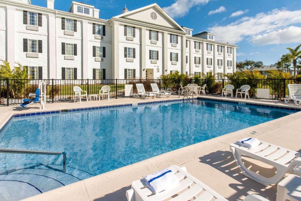 Quality Inn Palm Bay - Melbourne I-95 image