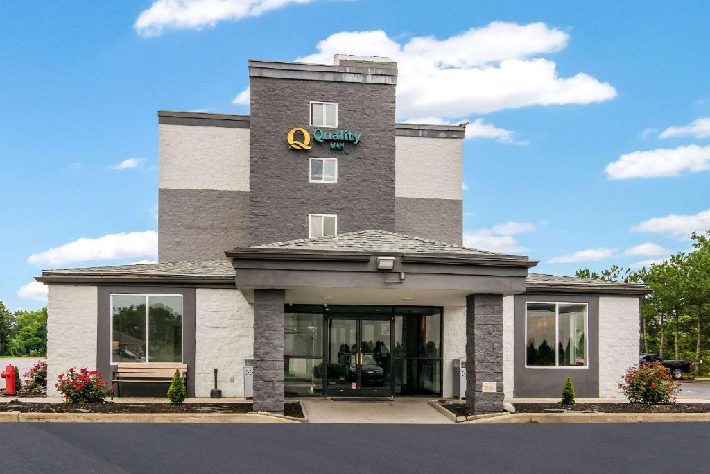 Quality Inn image