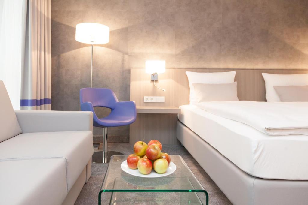 Двухместный (Улучшенный двухместный номер с 1 кроватью), relexa hotel München