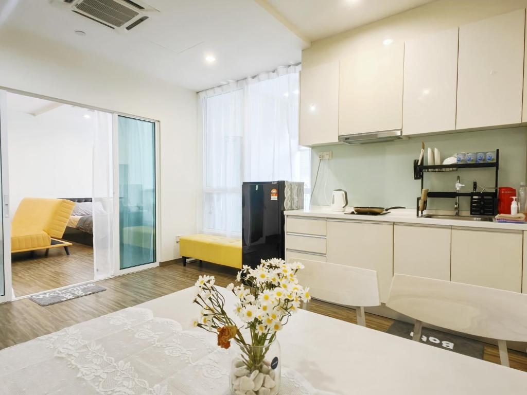 Setapak Central KL - Zetapark Spring Suites - Tap to explore photos