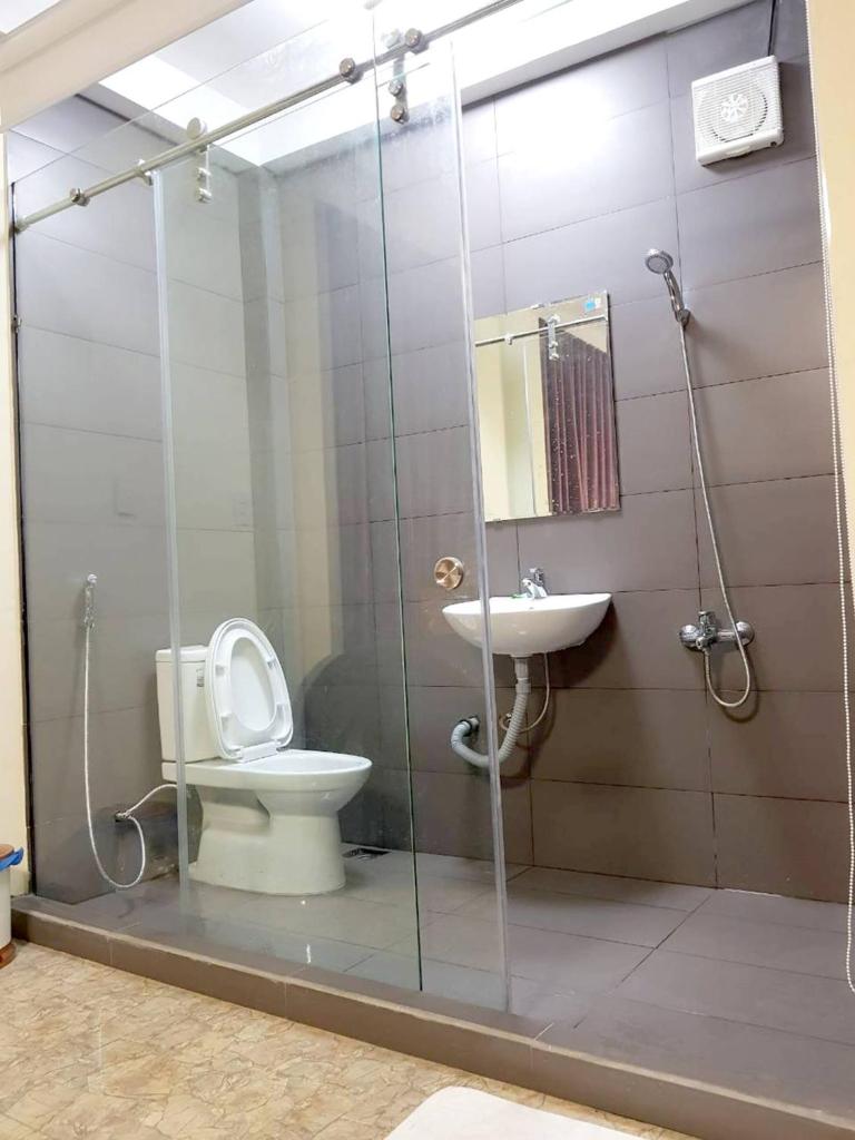 Khách Sạn Du Thuyền 1