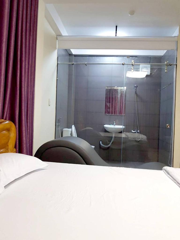 Khách Sạn Du Thuyền 1