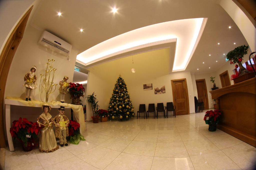 Hotel St Jean photo 2