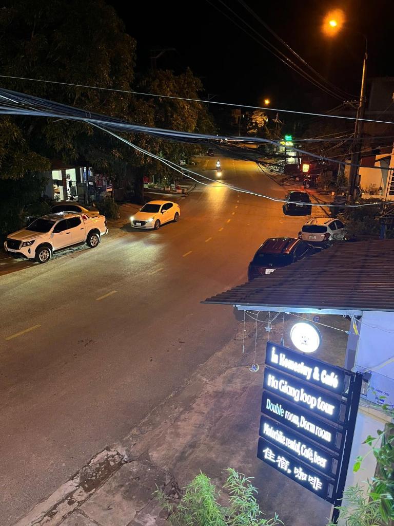 Ỉn Homestay & Café