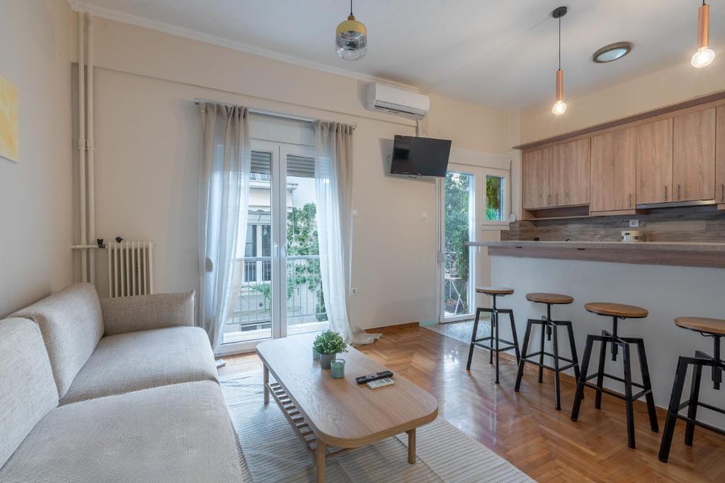 Serenity Haven - New Renovated 2Br Apt in Koukaki, Athens