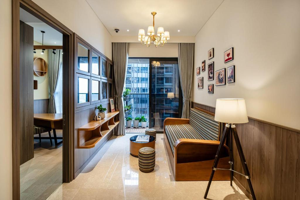 The MarQ - Enchanted Hideaway