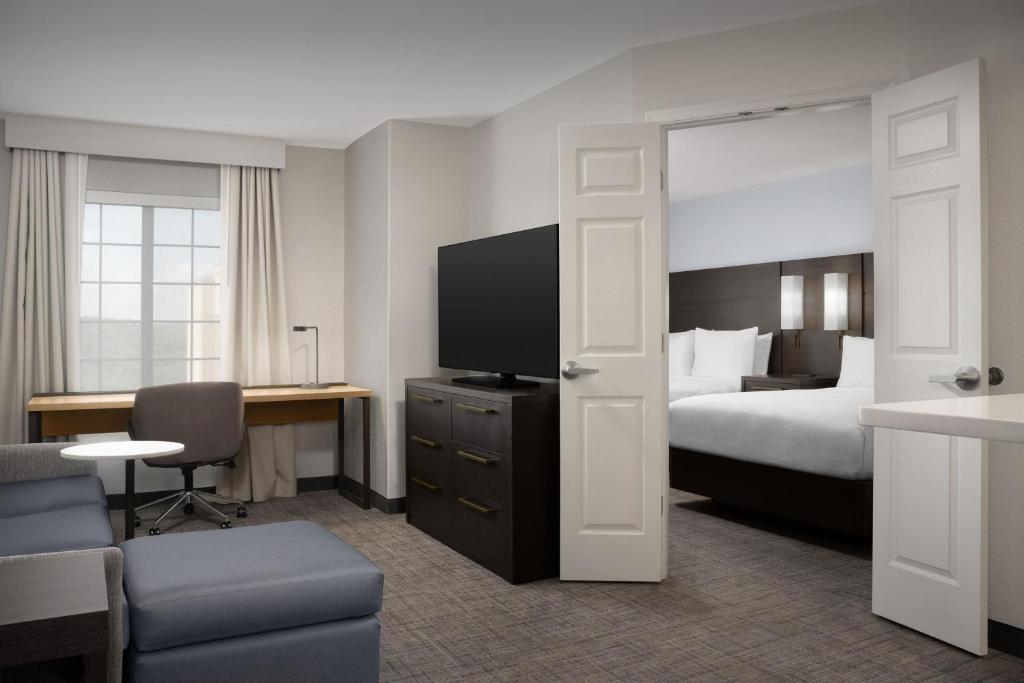 Residence Inn by Marriott BWI Airport image