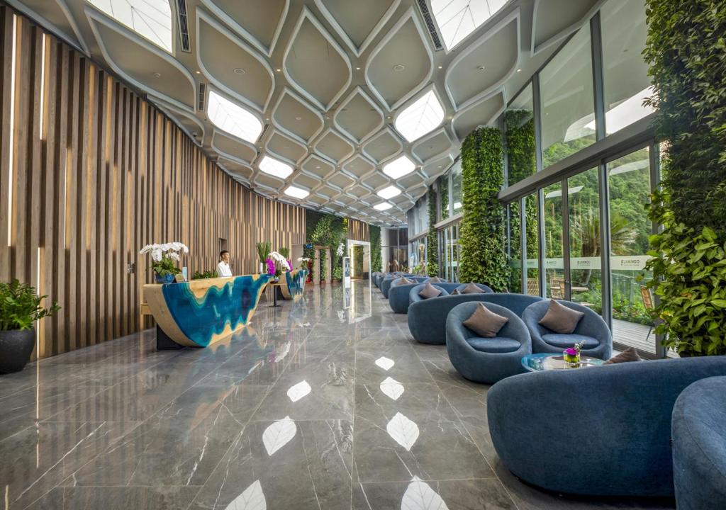 Flamingo Cat Ba Beach Resort