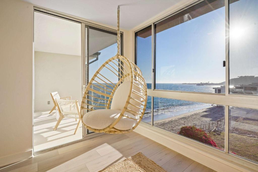 Aquamarine Best View in Malibu by Stay Awhile Villas image