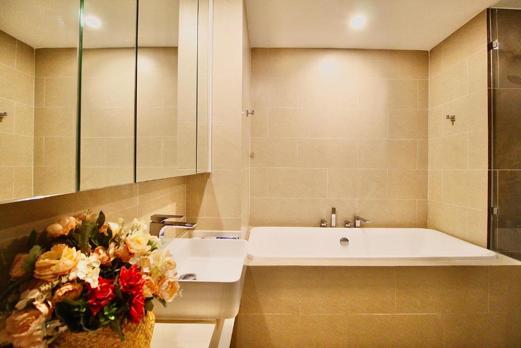 Costal Calm Apartment - The Sóng Vũng Tàu, Gym & Pool, Yellow Sand Beach