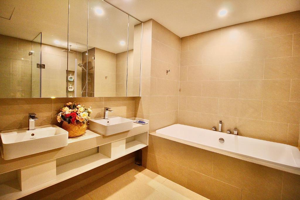 Costal Calm Apartment - The Sóng Vũng Tàu, Gym & Pool, Yellow Sand Beach