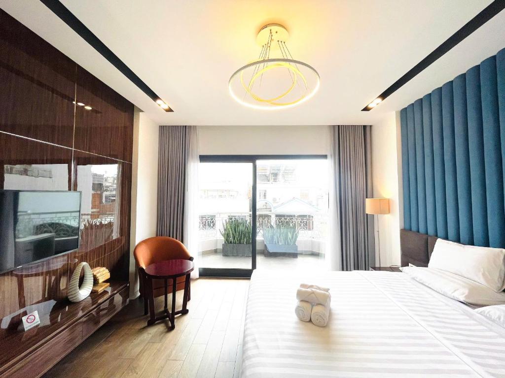 Royal Dragon Boutique Hotel