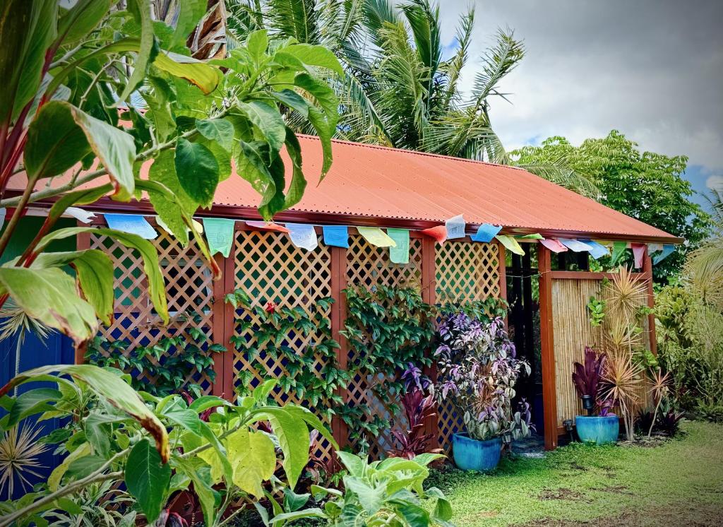 Tropical Zen Bungalow - Tap to explore photos