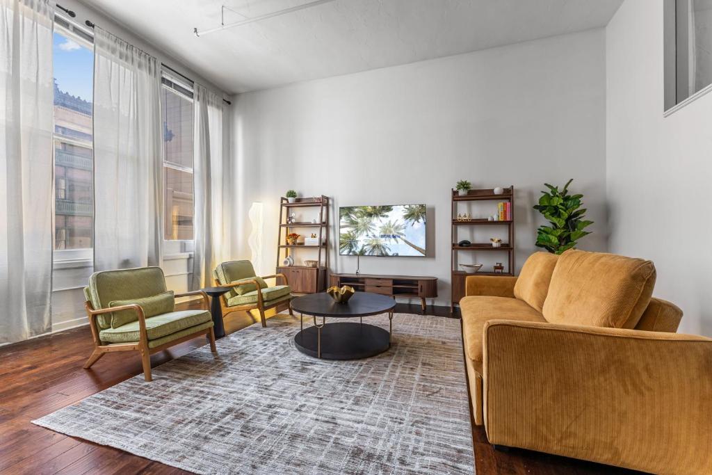 Downtown 2BR Loft Short Walk to Convention Centers image