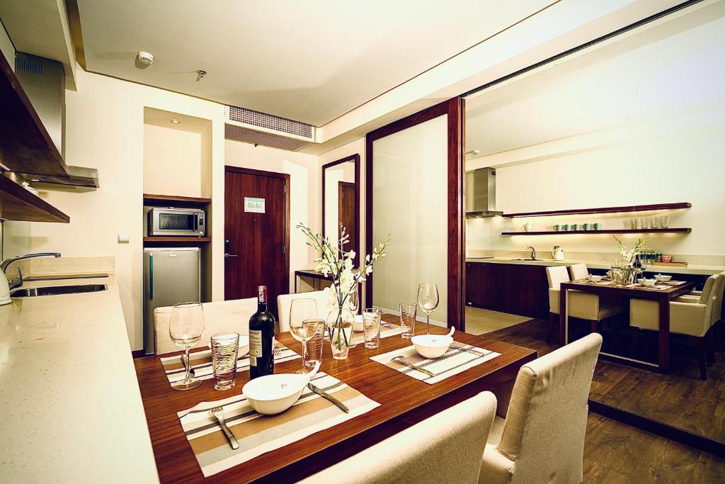 Ala Carte Da Nang-My Khe Beach, 2 Bedroom, Sea View, Rooftop Pool & Gym