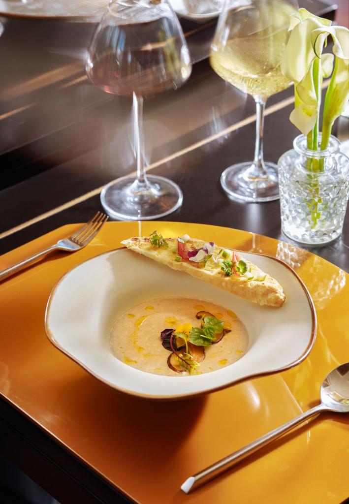 The Au Co Cruise - Managed by Bhaya Cruise