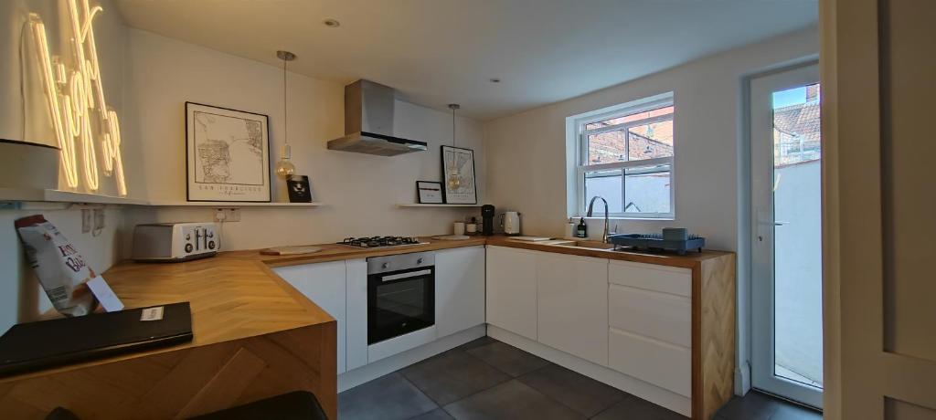 City Apartment, 2 min walk to Norwich centre. - Tap to explore photos