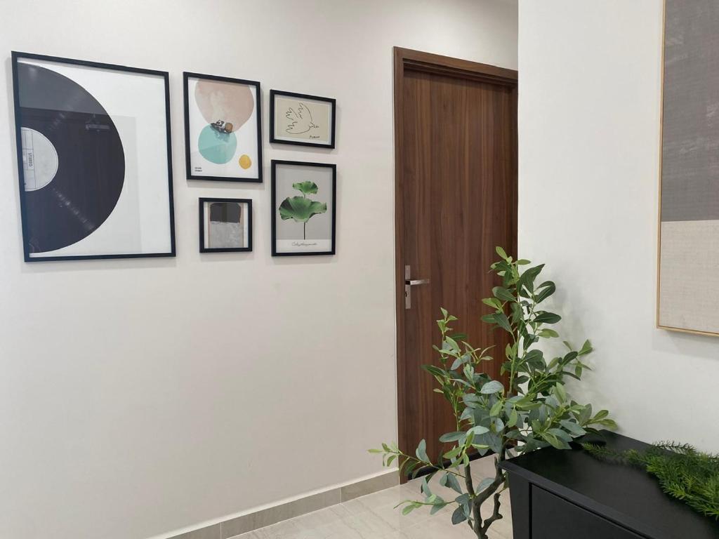 Happy One Central Apartment