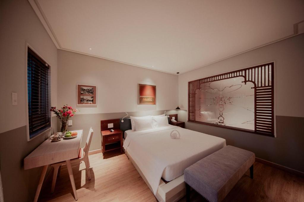 Au Lac Boutique Hotel