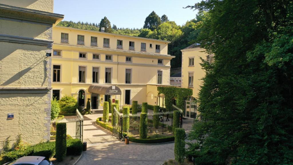 Castel de Pont-a-Lesse photo 3