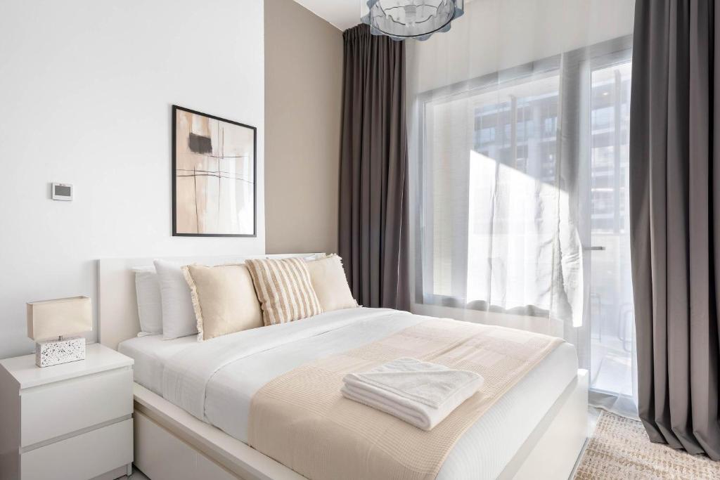 Silkhaus Chic 1BDR in Oasis Tower in Masdar City photo 3
