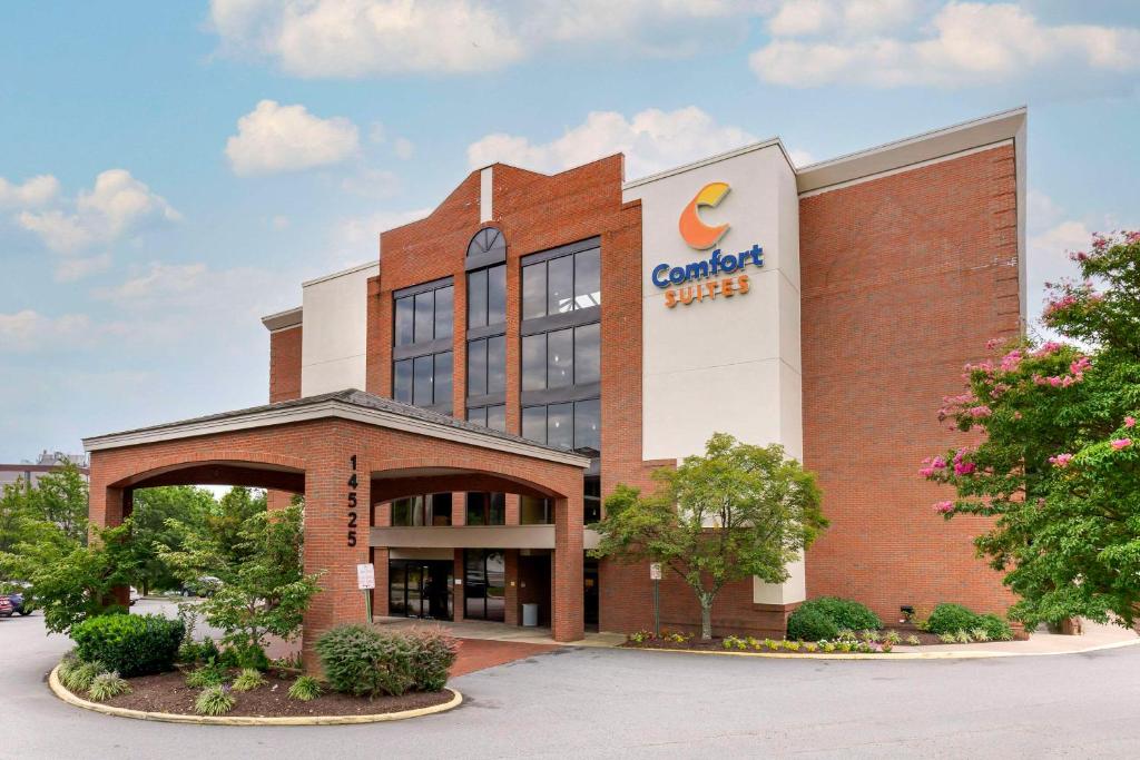 Comfort Suites Near Potomac Mills image
