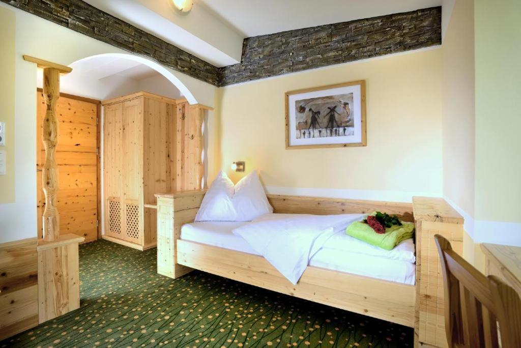 Lorenzer Schlafstubn Room Type - Twin Room