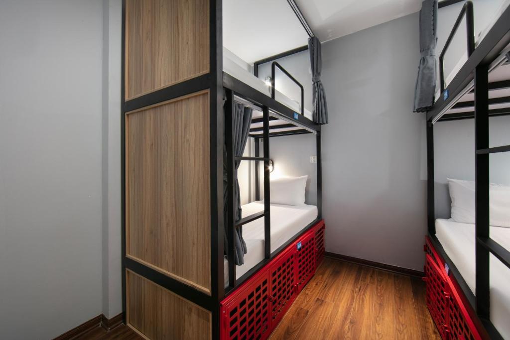 Lakeview Backpackers Hostel & Rooftop Bar