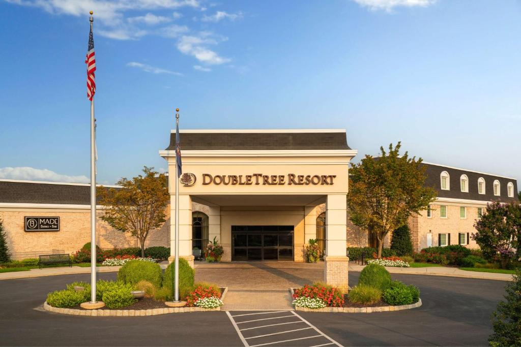 DoubleTree Resort by Hilton Lancaster image