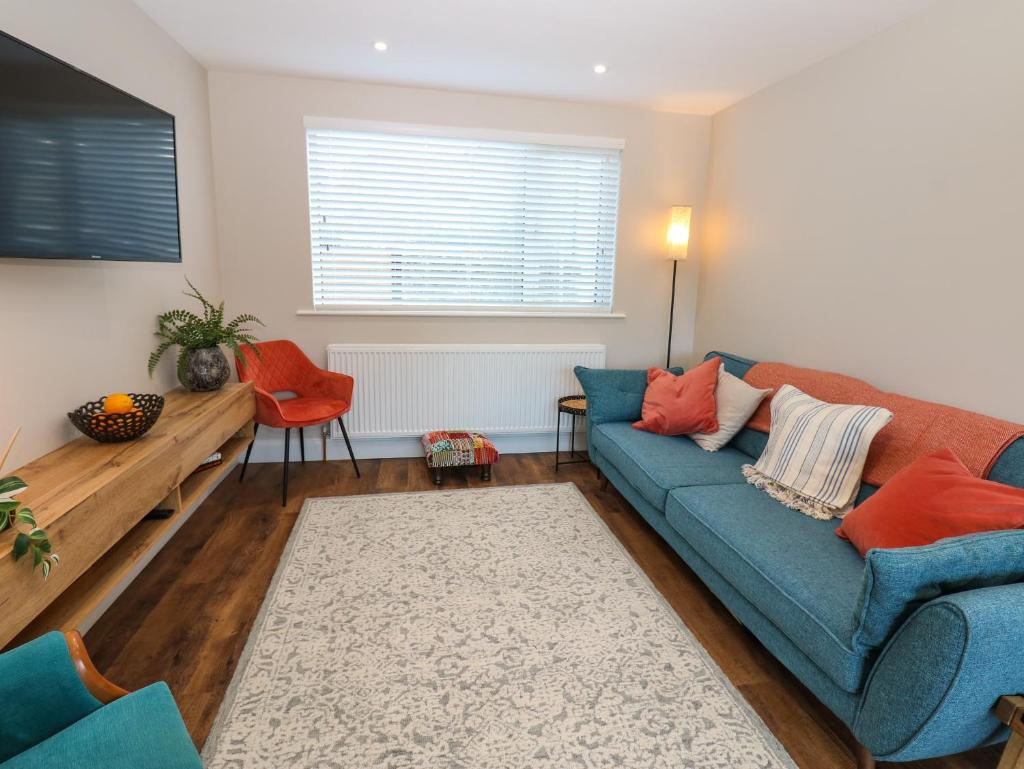 18 Thorngate Wynd - Tap to explore photos
