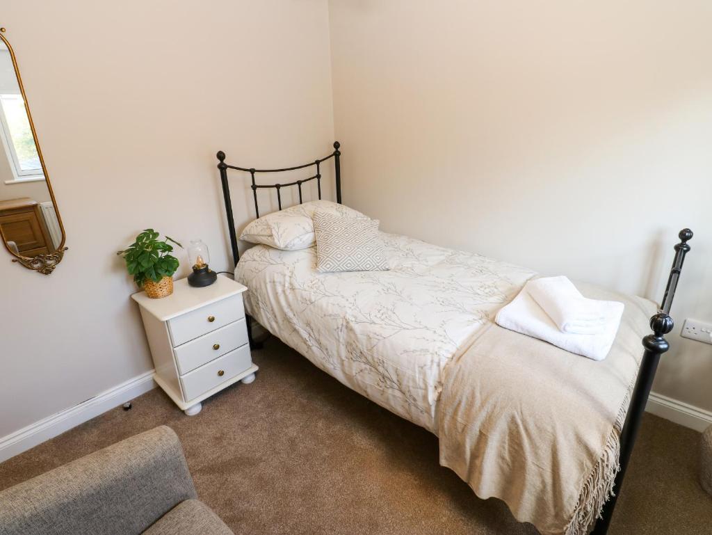 18 Thorngate Wynd - Tap to explore photos