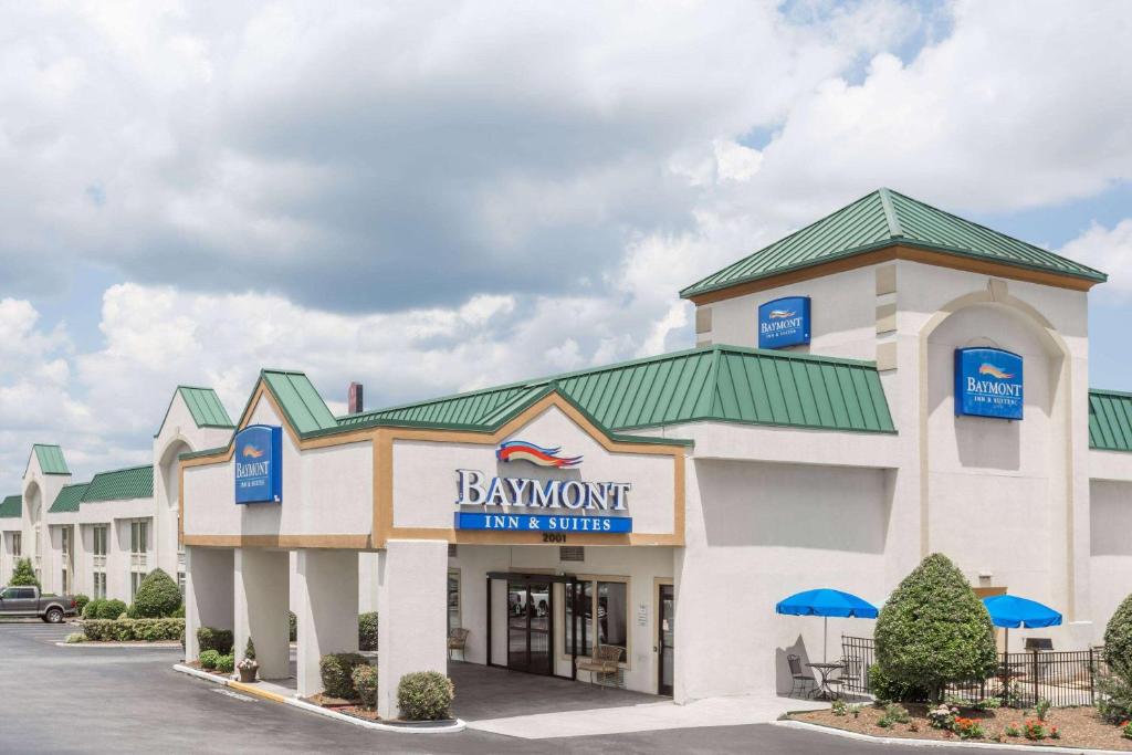 Baymont by Wyndham Greensboro/Coliseum image