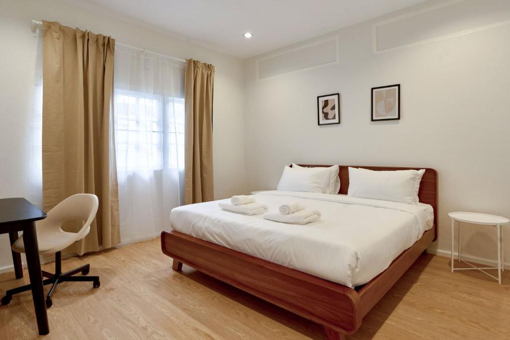 AIRI Home, 3BR in old town Chiangmai near Thapae walking street by Beginning with