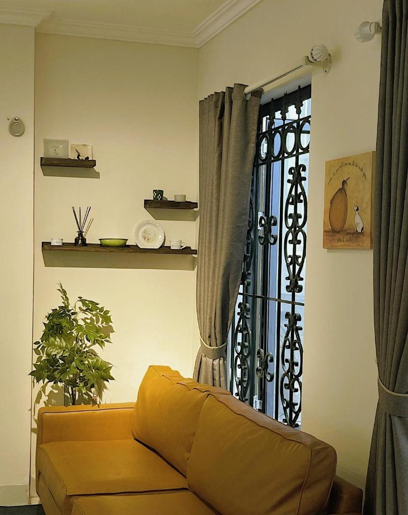 Migo Housing - Hanoi Beer Street - Lift and Spacious - Ensuite Kitchen - Ensuite Bathroom