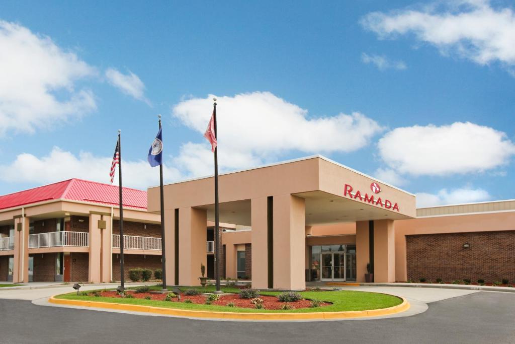 Ramada by Wyndham Wytheville photo 1