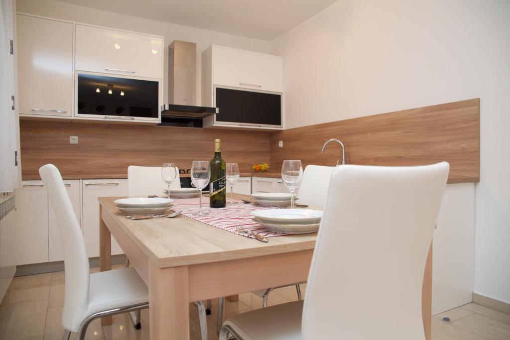 Antonija Apartments with Pool photo 3