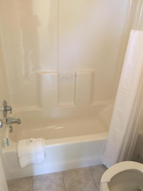 Belmont Inn and Suites photo 3